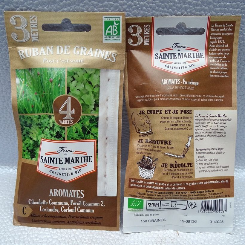 Carte Ruban d'Aromates en mélange (Ciboulette commune - Persil commun 2 - Coriandre - Cerfeuil commun) - Bio - Ferme de Sainte Marthe (Flowering)